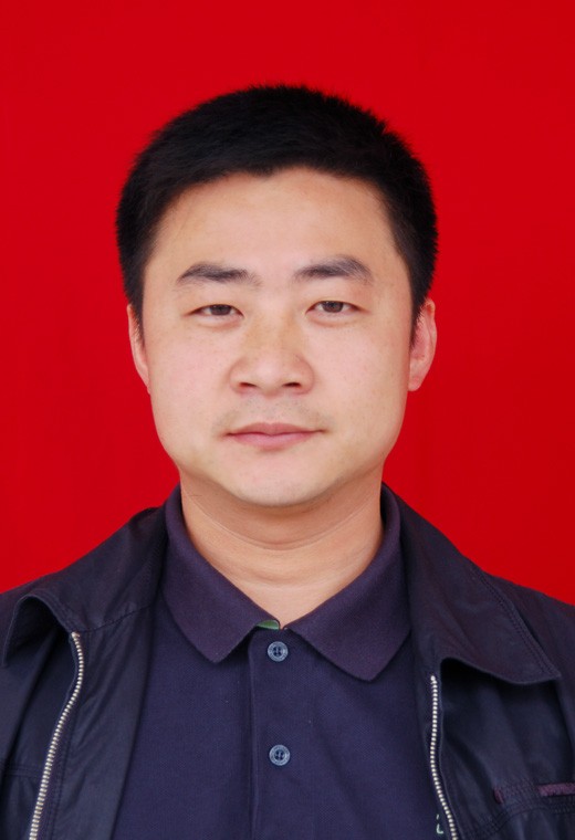 方辉（皇冠体育办公室二级主任科员、机关第一支部组织委员）.jpg